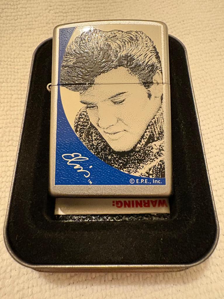 ZIPPO. ELVIS IN SWEATER, Ophalen of Verzenden, Nieuw, Aansteker