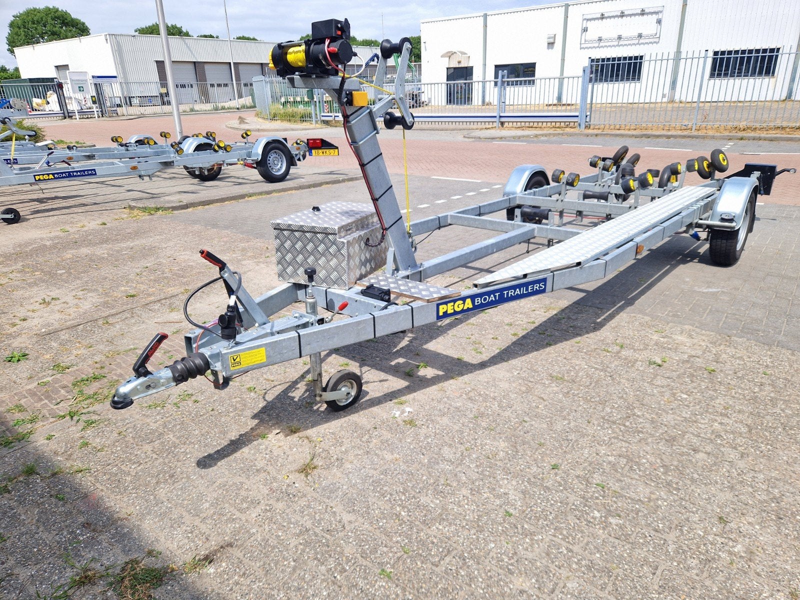 Pega VB 1350/650 incl wegklapbare LED + Electrische lier  !!