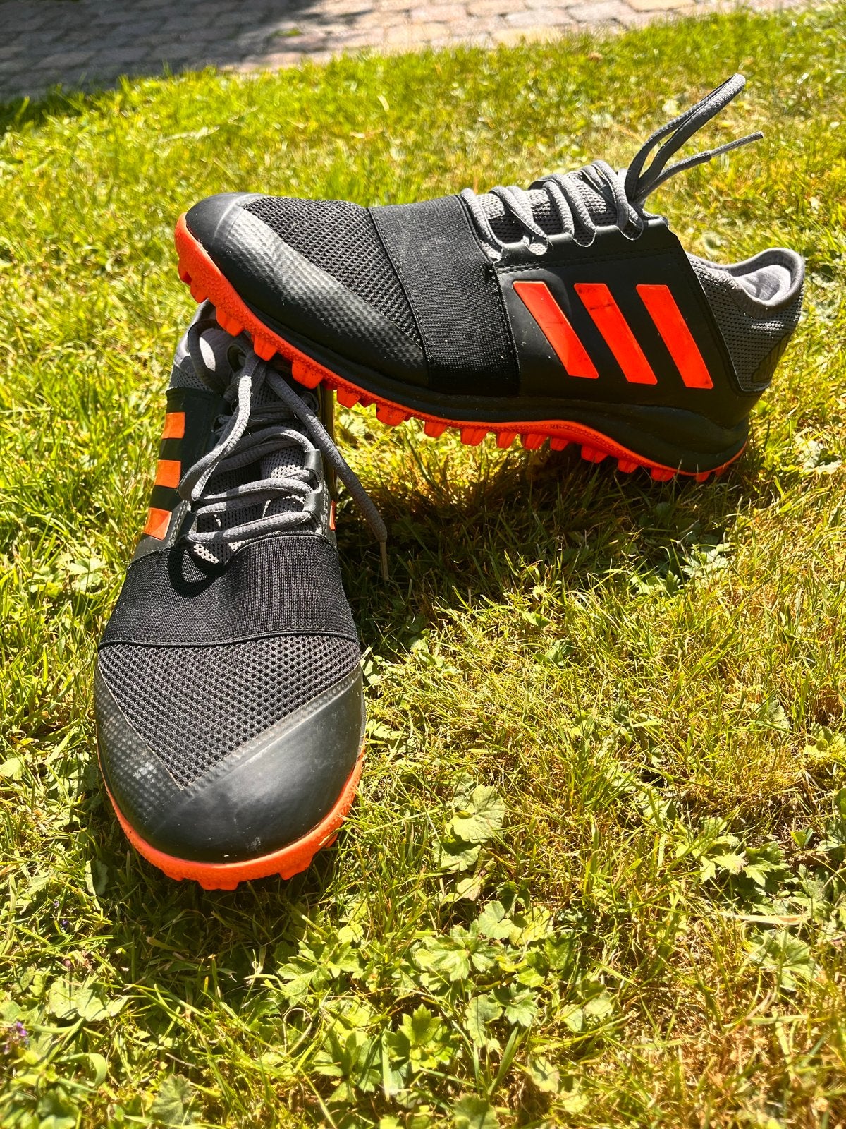 Adidas hockeyschoenen - Zo goed als nieuw, Ophalen of Verzenden, Zo goed als nieuw, Schoenen