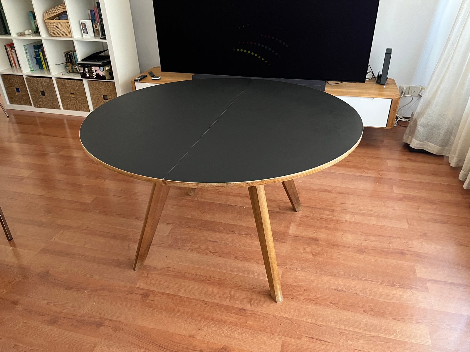 Bolia Mood ronde eettafel 123cm uitbreidbaar evt met blad