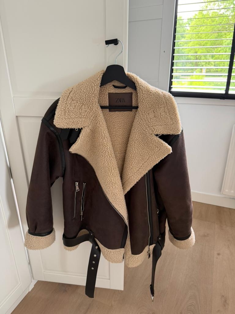 Zara winterjas, Kleding | Dames, Jassen | Winter, Ophalen of Verzenden, Zo goed als nieuw, Zwart