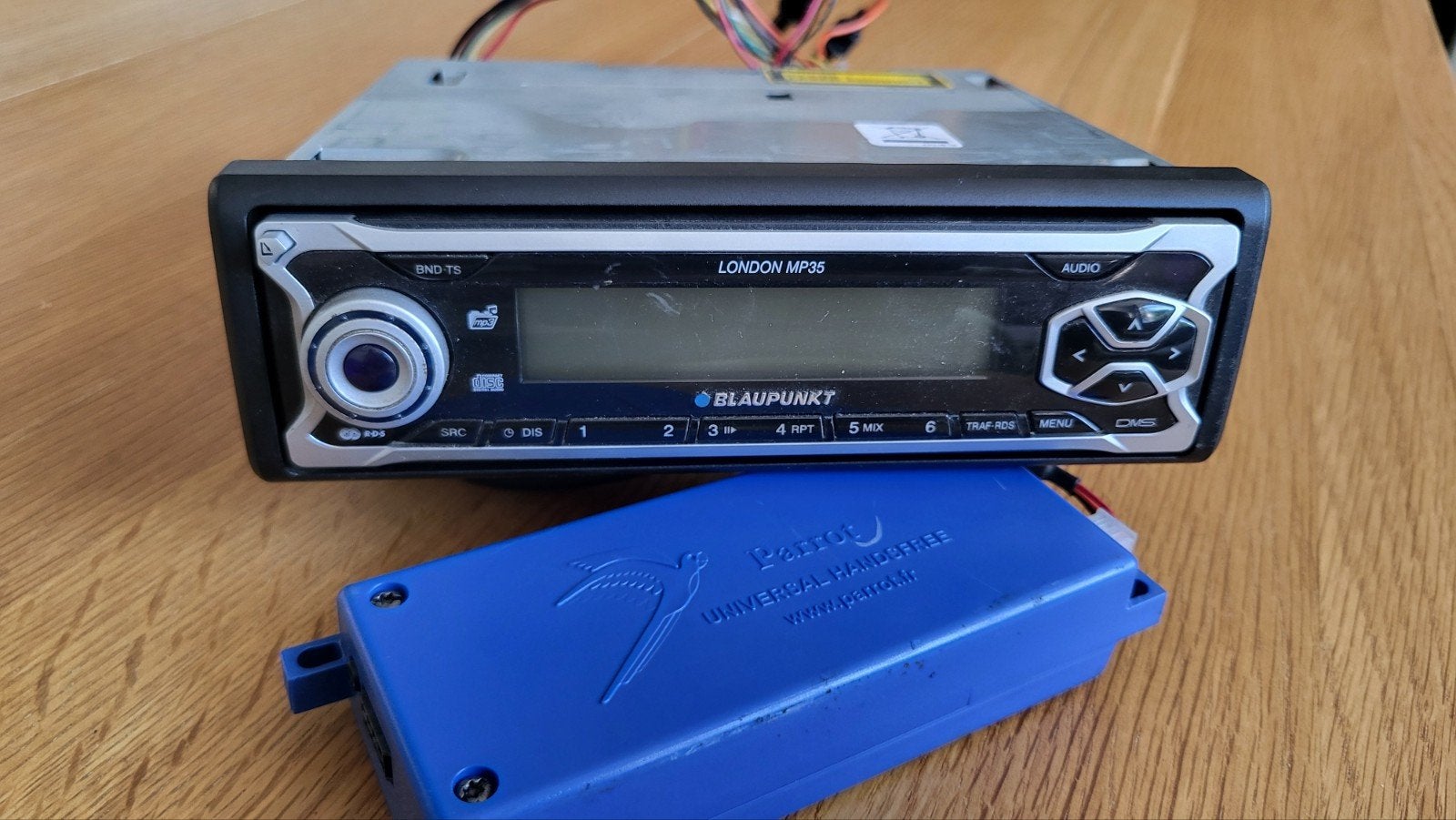 Blaupunkt London MP35 autoradio met Parrot carkit, Ophalen of Verzenden, Gebruikt