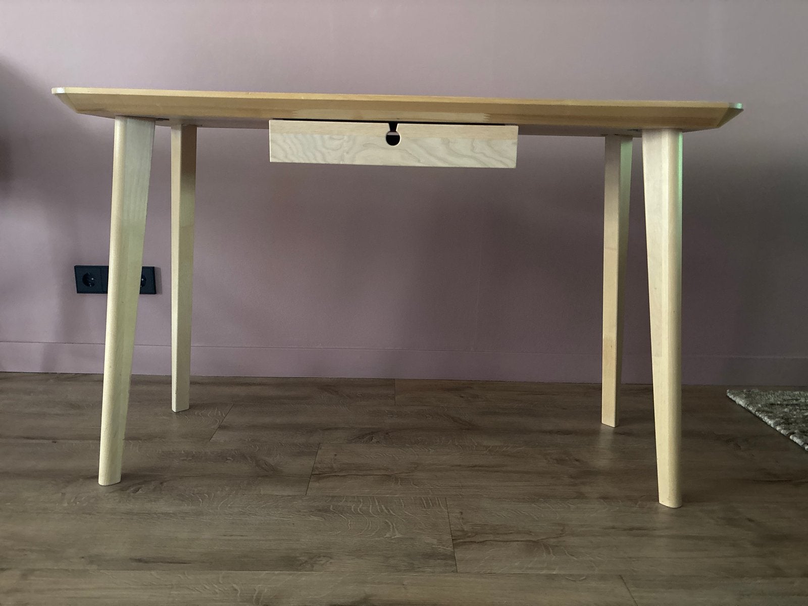 IKEA Kinderbureau met lade - Licht hout, Huis en Inrichting, Bureaus, Gebruikt, Scandinavisch, Kinderbureau, Ophalen of Verzenden