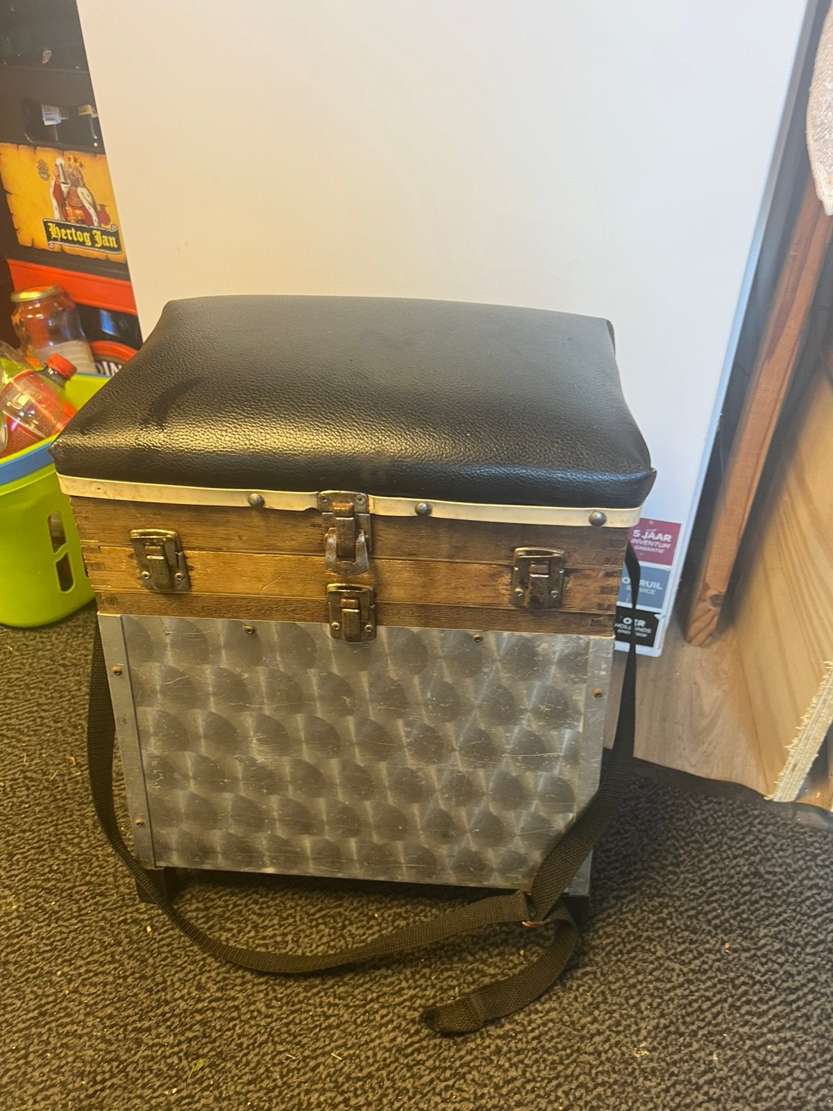 Mooie viskoffer en zitje, Ophalen, Zo goed als nieuw, Koffer of Tas