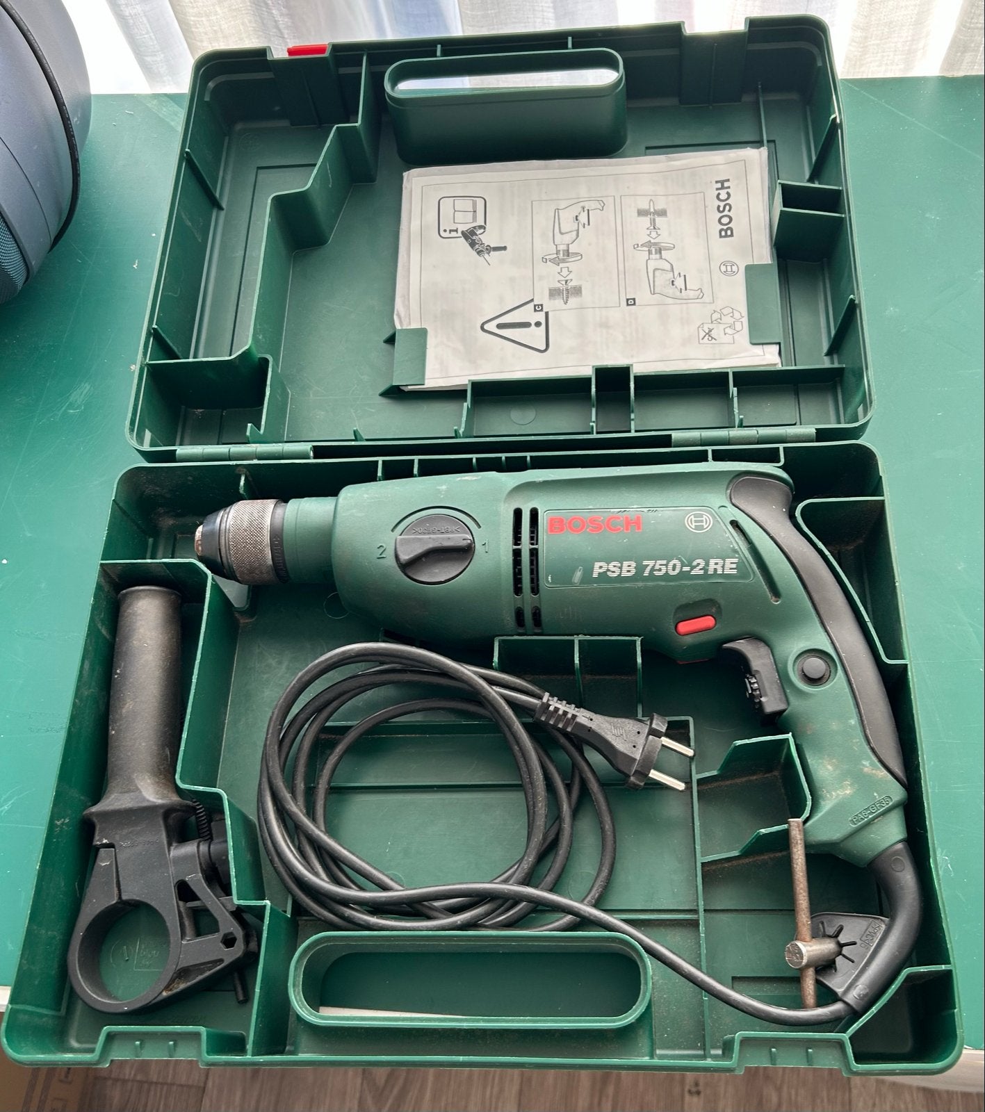 Bosch PSB 750-2 RE Klopboormachine met koffer en boren, Boormachine, Ophalen of Verzenden, Klopboormechanisme, Gebruikt