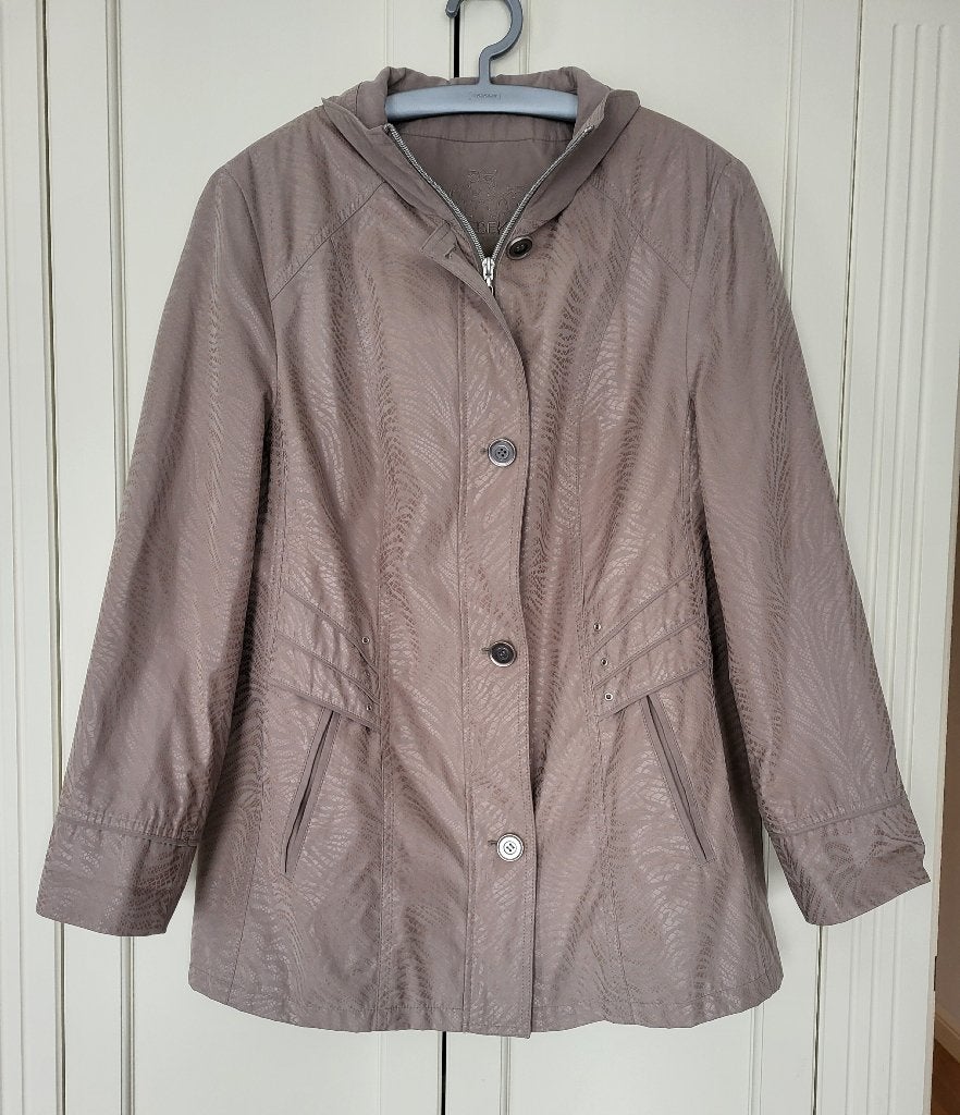Barbara Lebek, tussenjas, zomerjas, beige, maat 42, Beige, Maat 42/44 (L), Ophalen of Verzenden, Zo goed als nieuw