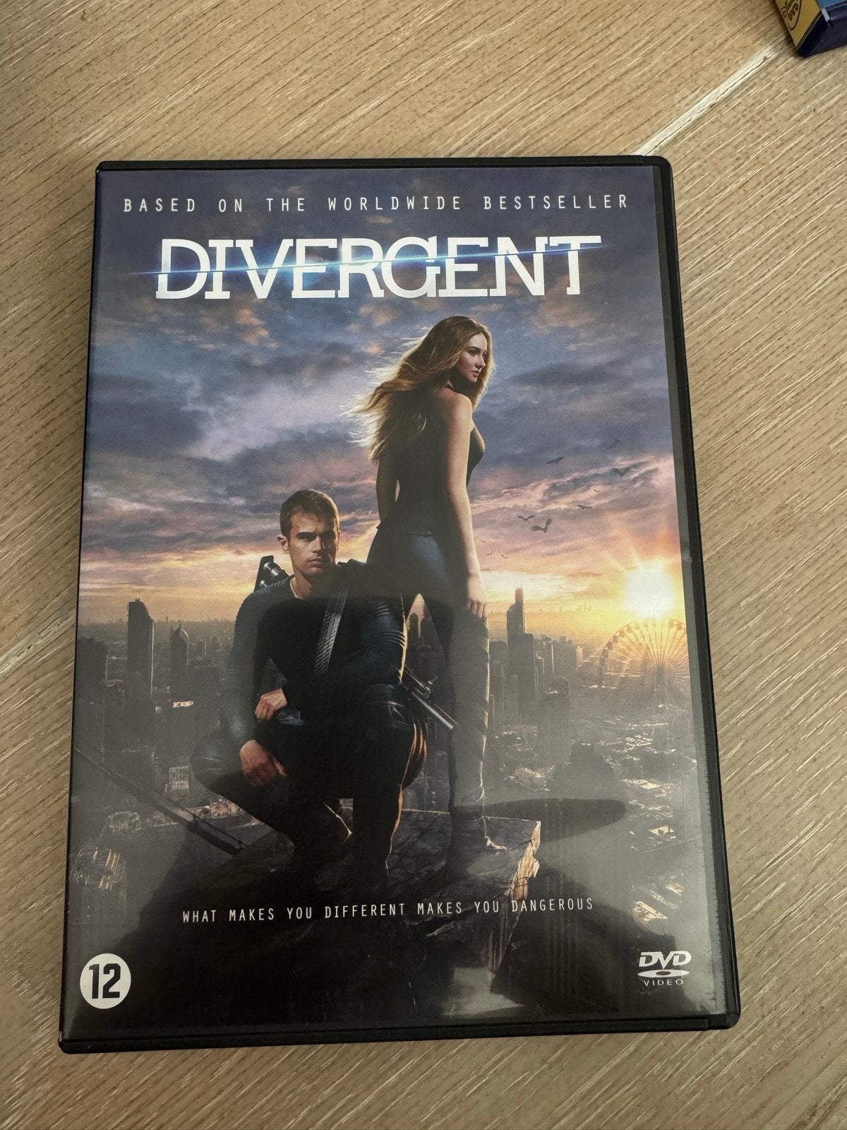Divergent DVD - Actiethriller met Shailene Woodley, Vanaf 12 jaar, Ophalen of Verzenden, Zo goed als nieuw, Actiethriller