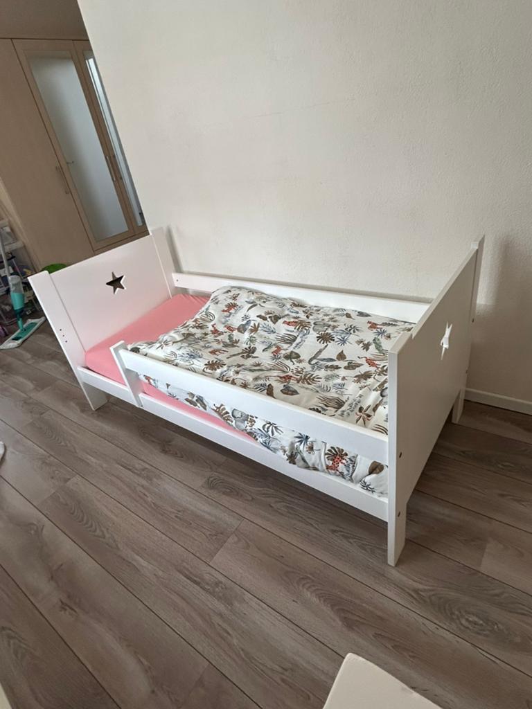 Peuterbed Petite Amelie, Lattenbodem, 70 tot 85 cm, Zo goed als nieuw, 140 tot 160 cm