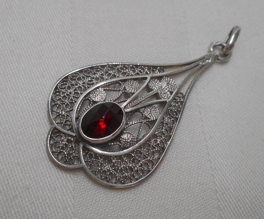 Antiek zilveren hanger met granaat nr.659, Sieraden, Tassen en Uiterlijk, Antieke sieraden, Verzenden, Zilver, Hanger, Met edelsteen