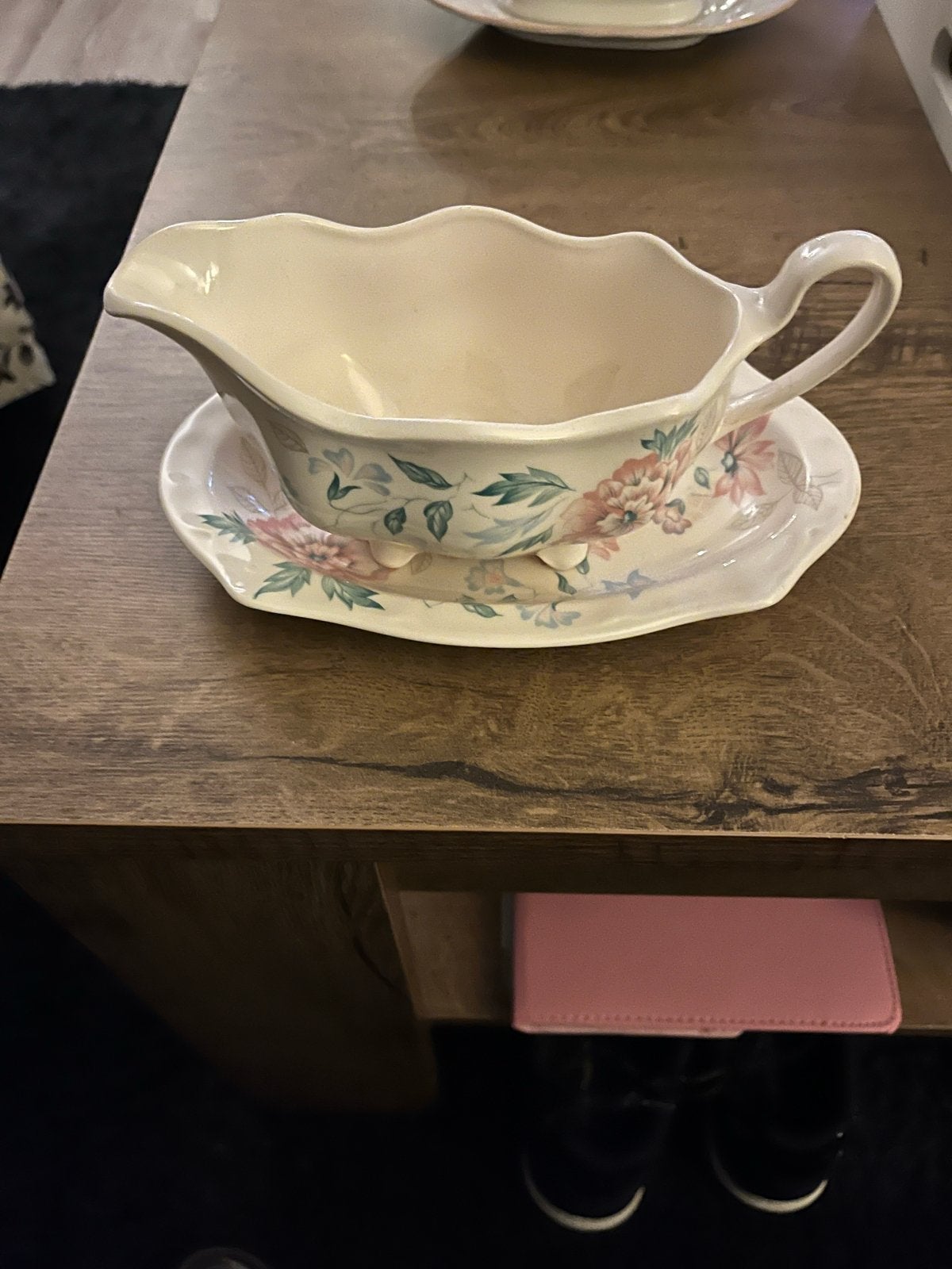 Johnson Brothers juskom met schotel, Made in England, Ophalen