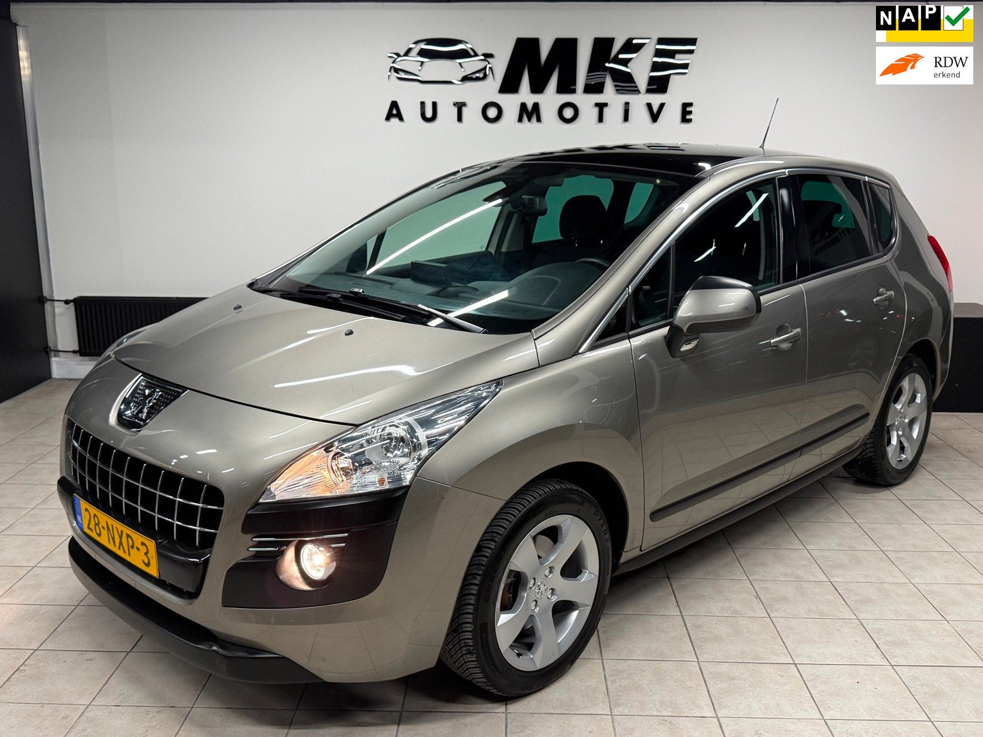 Peugeot 3008 1.6 THP ST 2011 AUTOMAAT/ECC/PANO/NAVI/KM NAP!, Auto's, Euro 5, Gebruikt, Origineel Nederlands, Bedrijf