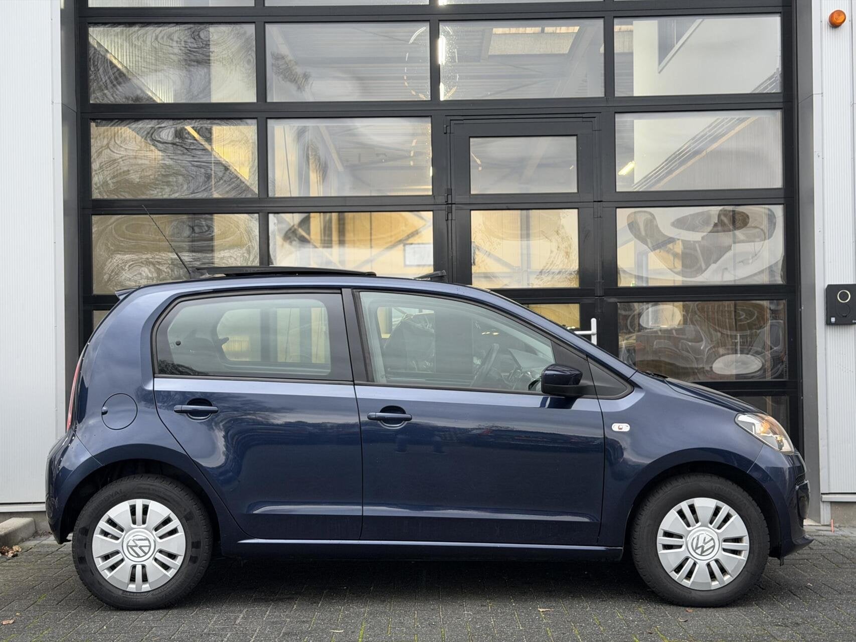 Volkswagen Up! 1.0 move up! BlueMotion / Panoramadak / Radio, Voorwielaandrijving, Euro 5, Gebruikt, Up!