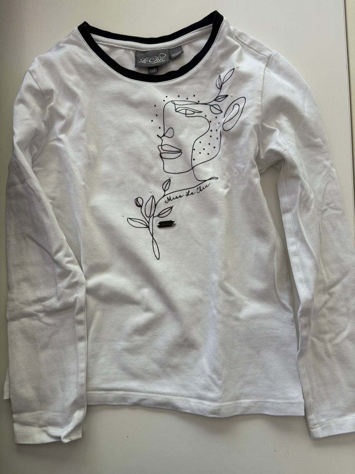 T-shirt le Chic 122/128, Ophalen of Verzenden, Zo goed als nieuw, Meisje, Shirt of Longsleeve