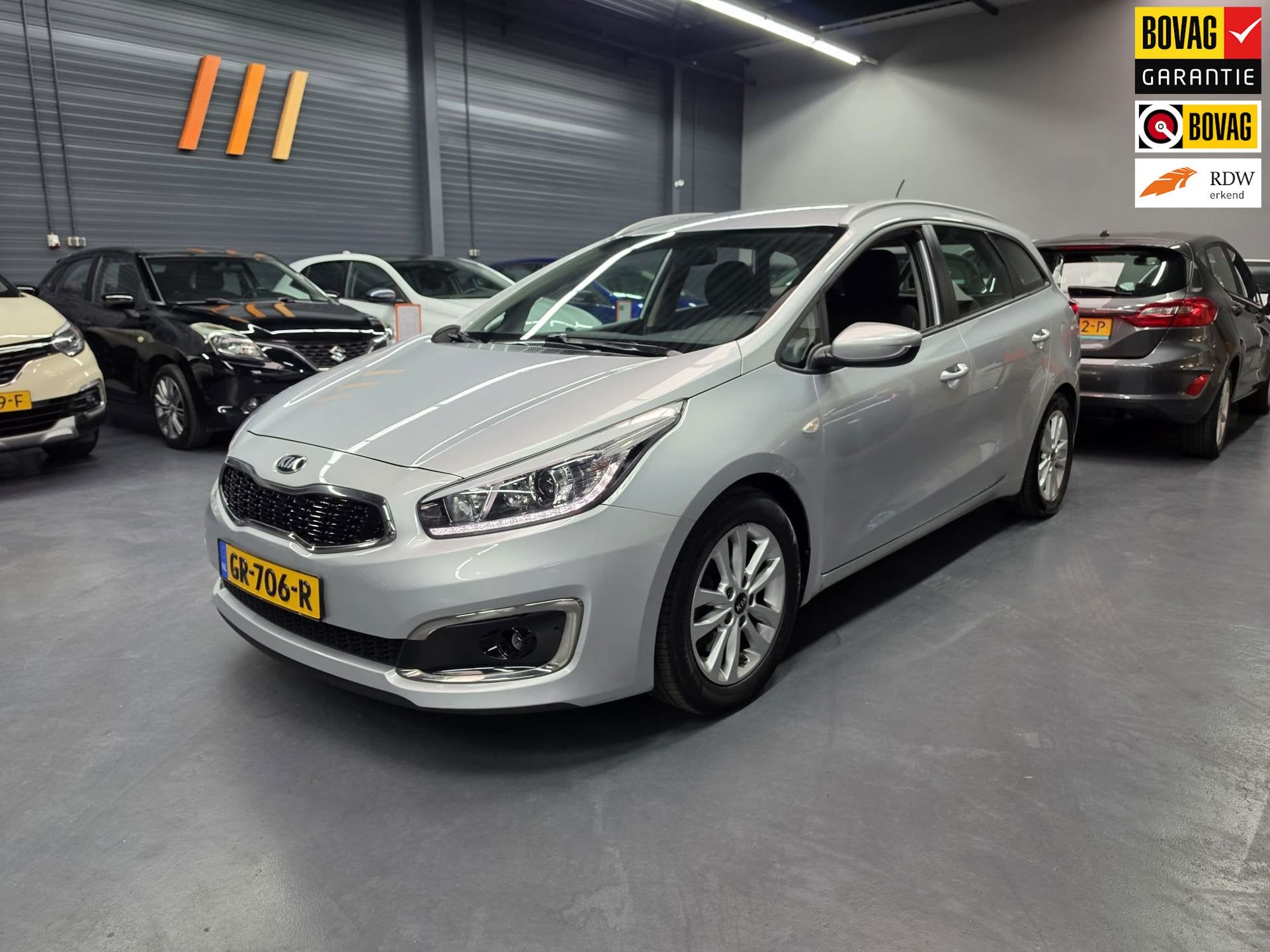 Kia Cee'd Sportswagon 1.6 GDI First Edition CAMERA NAVI CRUI, Auto's, Voorwielaandrijving, Dealer onderhouden, 135 pk, Gebruikt