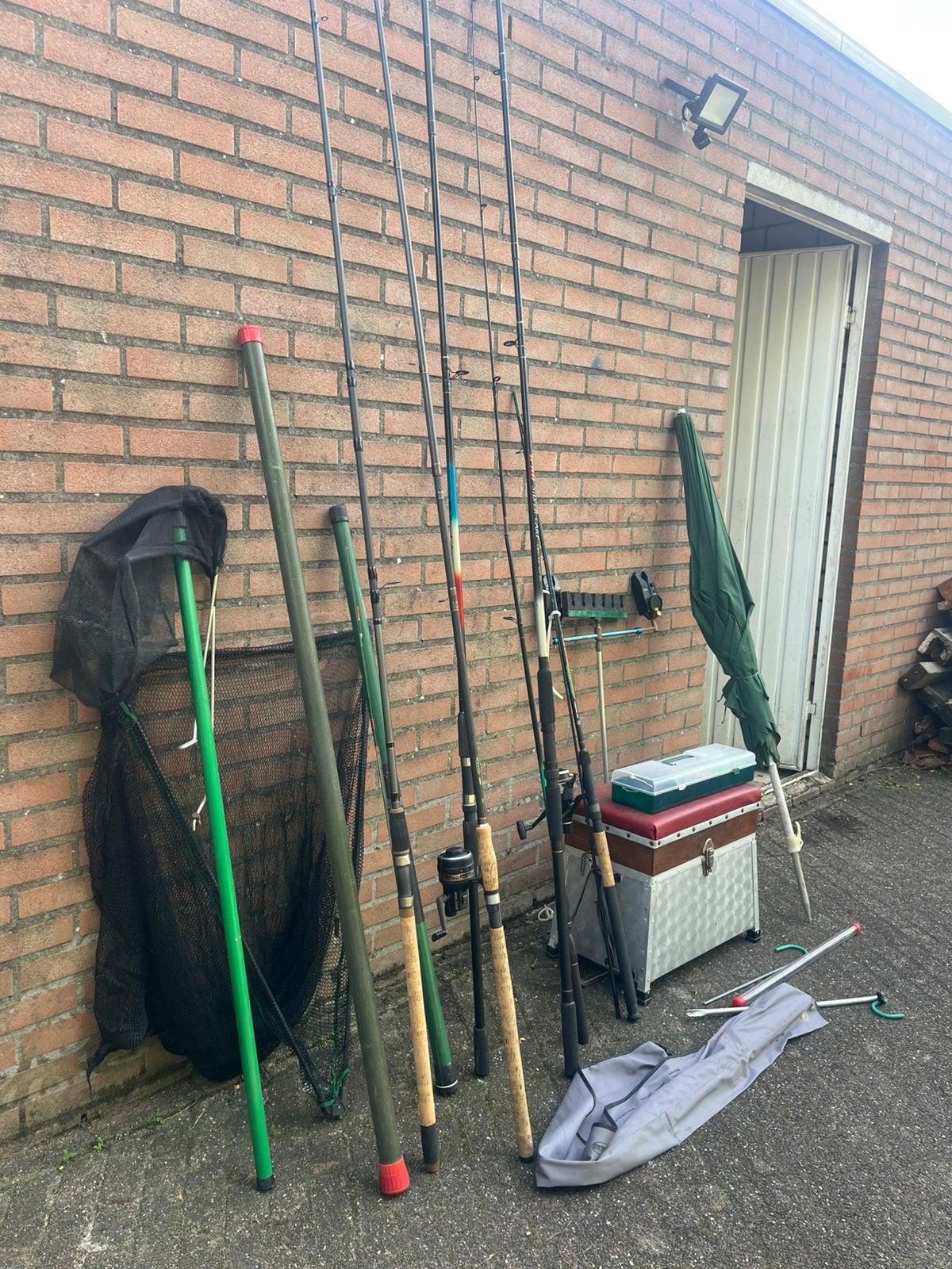 visspullen vishengels  wegens einde  hobby !, Ophalen, Zo goed als nieuw