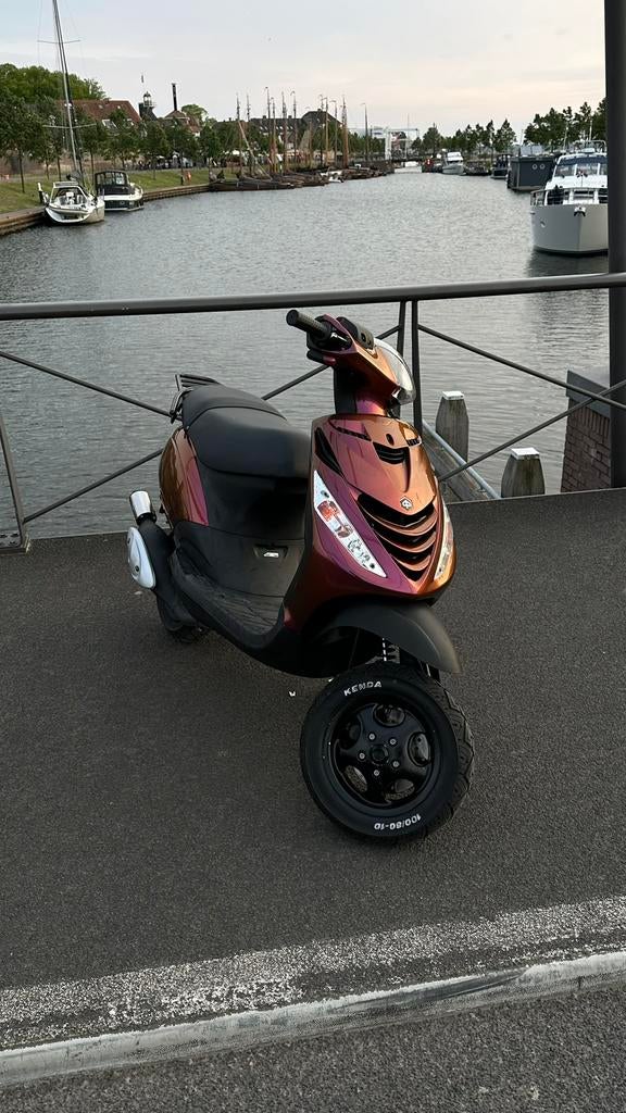 Piaggio zip - 70cc, Fietsen en Brommers, Scooters | Piaggio, Zo goed als nieuw, Zip, Tweetakt, Ophalen of Verzenden