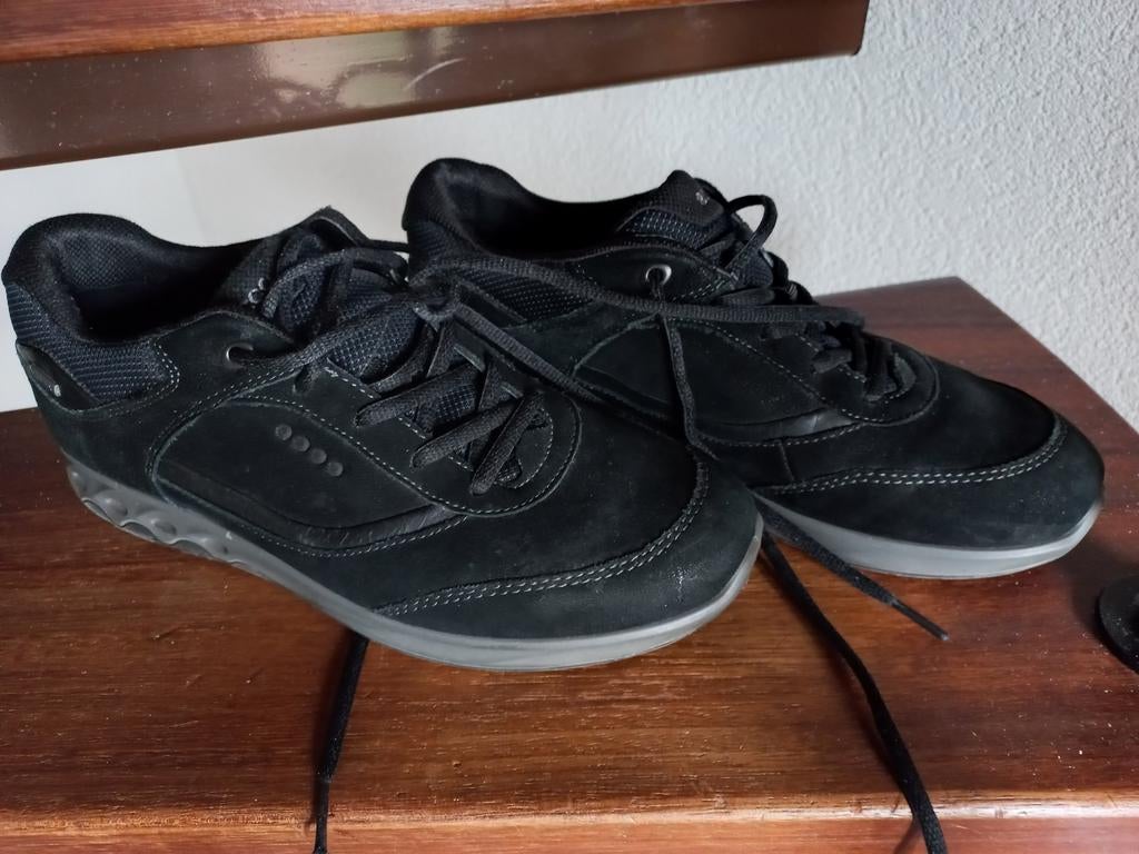 ECCO Damesschoenen maat 40. Nubuck leer. Uitneembare zool., Ophalen of Verzenden
