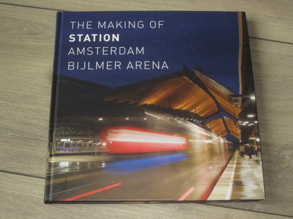 NS Station Amsterdam Bijlmer Arena., Ophalen of Verzenden, Zo goed als nieuw, Trein, Boek of Tijdschrift