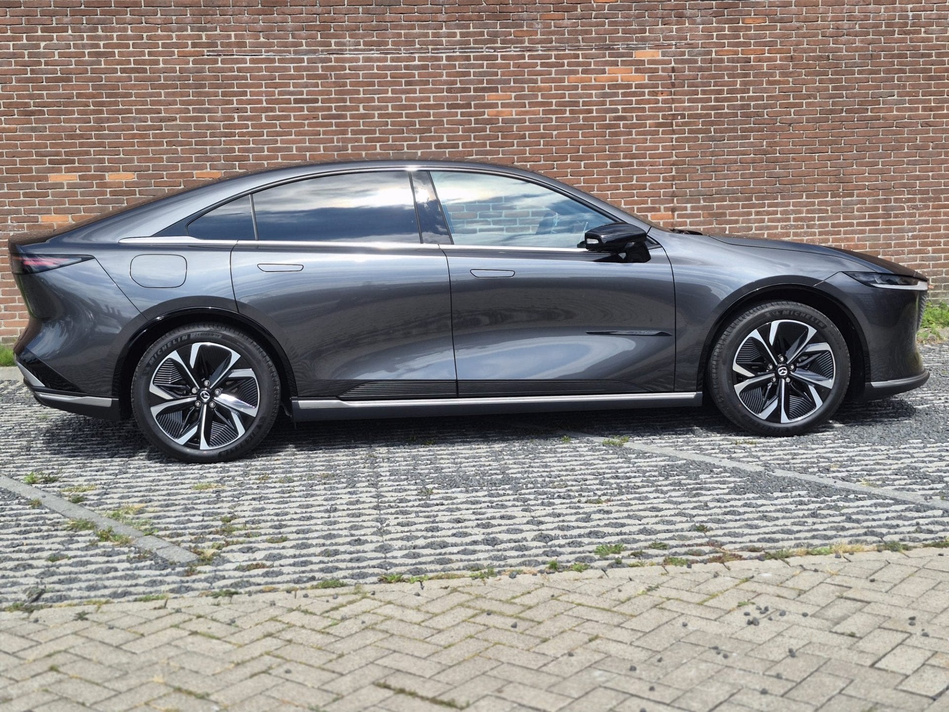 Mazda 6e Takumi Business Edition 68.8 kWh | ZWART LEDER | NA, Auto's, Mazda, Automaat, Achterwielaandrijving, Zwart, 6e