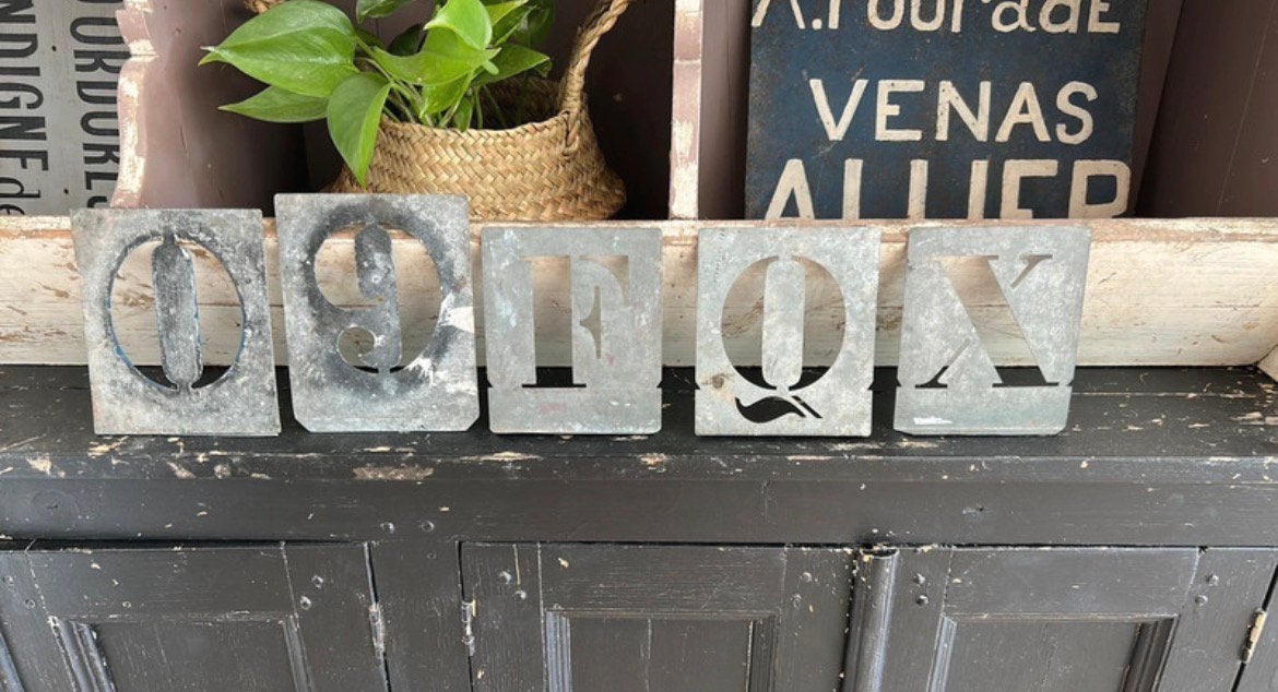 Vijf franse zinken sjablonen, Antiek en Kunst, Curiosa en Brocante, Ophalen of Verzenden