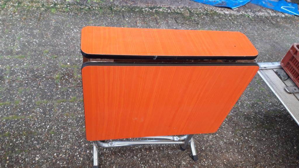 Vintage oranje opvouwbaar tafel, Overige houtsoorten, Gebruikt, 50 tot 100 cm, Praktisch, Opvouwbaar