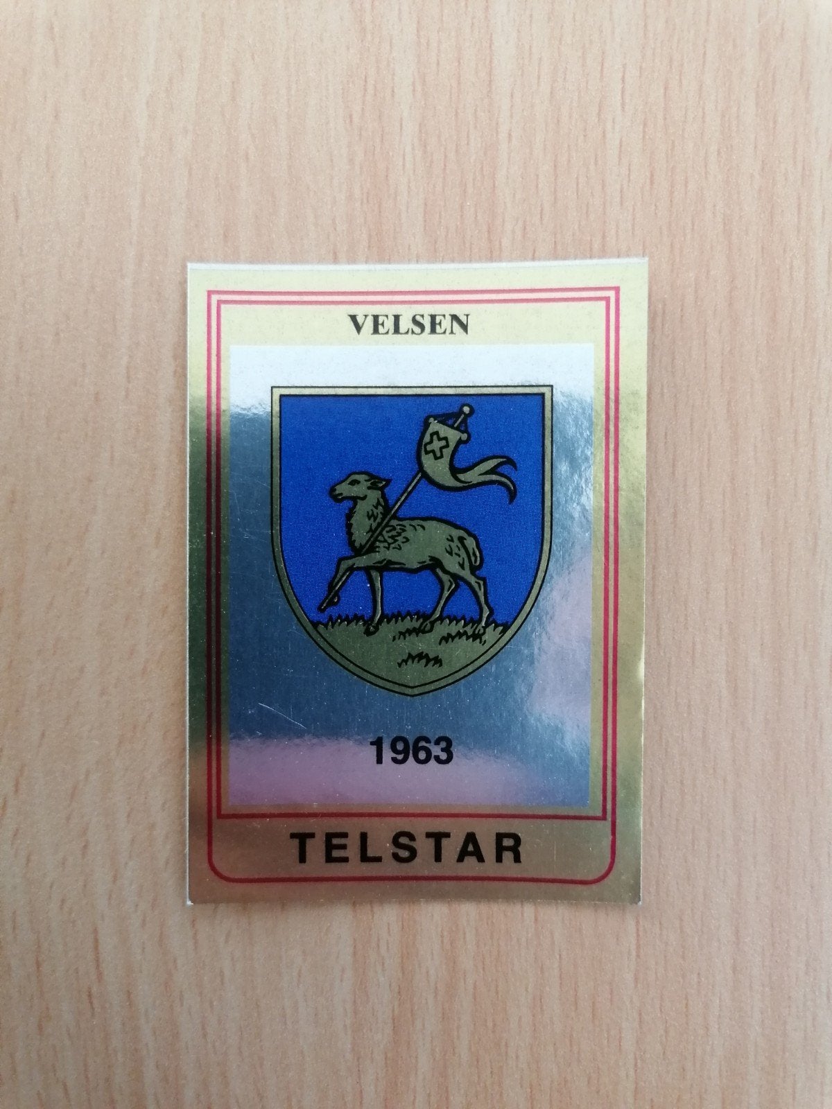 Panini Voetbal 85 #403 Telstar embleem., Ophalen of Verzenden, Zo goed als nieuw, Plaatje