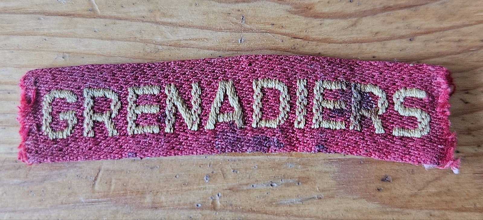 Naamlint Grenadiers, Ophalen of Verzenden, Landmacht, Nederland, Embleem of Badge