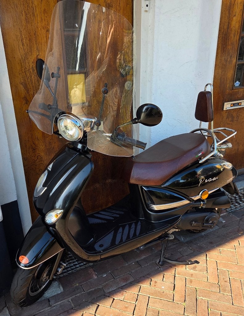 Turbho Pisa snor 1050, brom 1199 bij Scooterforyou, Zwolle, Fietsen en Brommers, Ophalen, Gebruikt, 0 versnellingen, 50 cc