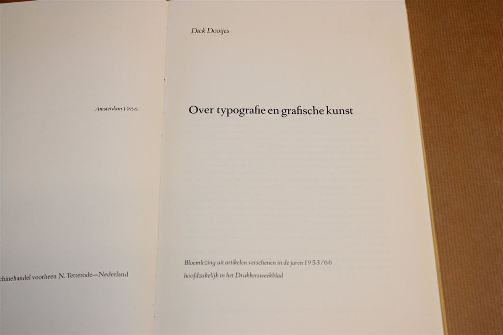 Over Typografie en Grafische Kunst — Dooijes [1966], Boeken, Ophalen of Verzenden, Gelezen