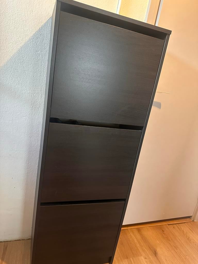 IKEA BISSA schoenenkast met 3 vakken, donkerbruin, Huis en Inrichting, Kasten | Schoenenkasten, Ophalen, Zo goed als nieuw