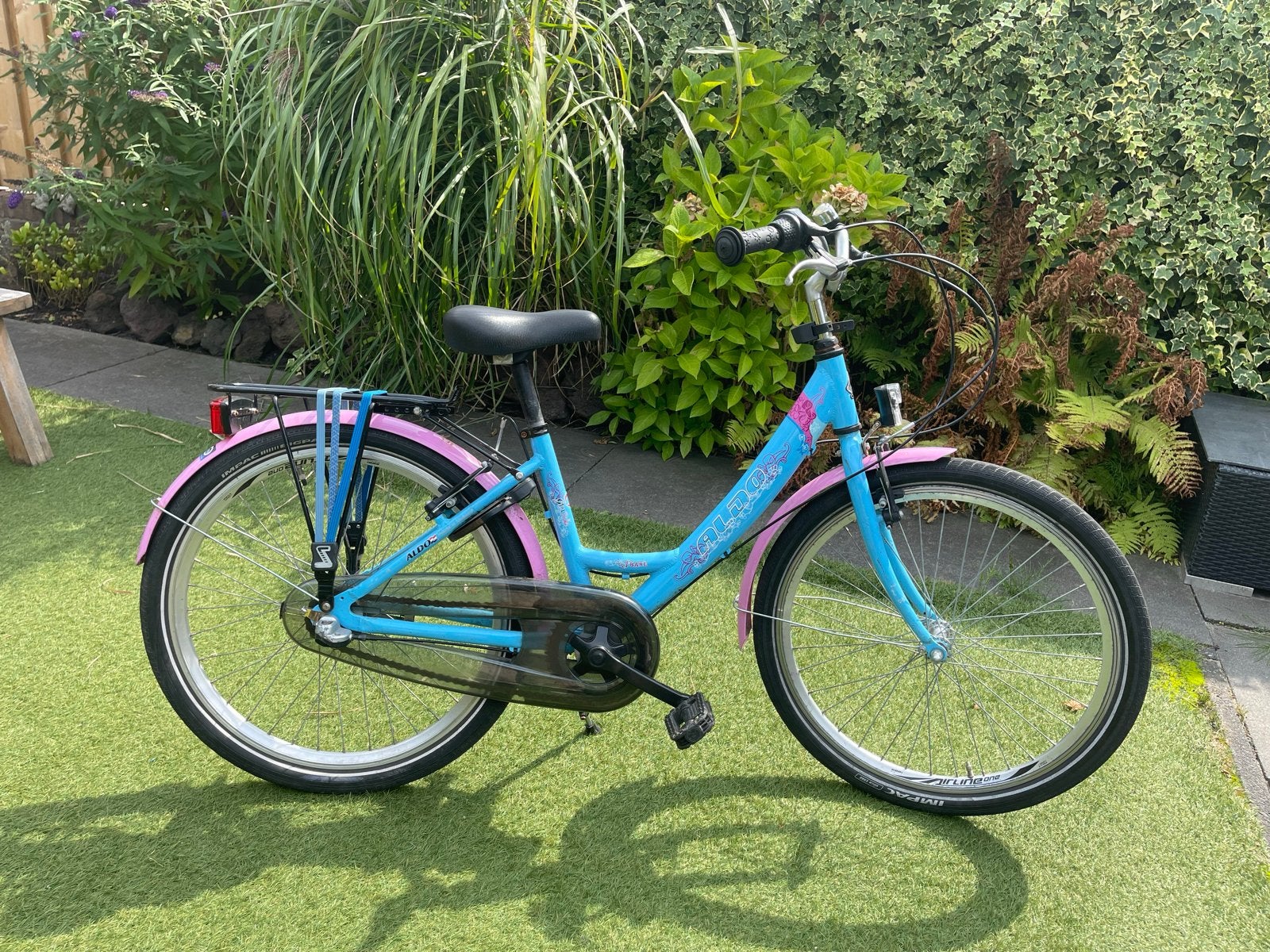 Leuke Meisjesfiets 20 inch - Blauw/Roze - Gebruikt, Fietsen en Brommers, Fietsen | Meisjes, Ophalen, Terugtraprem, Gebruikt, Versnellingen