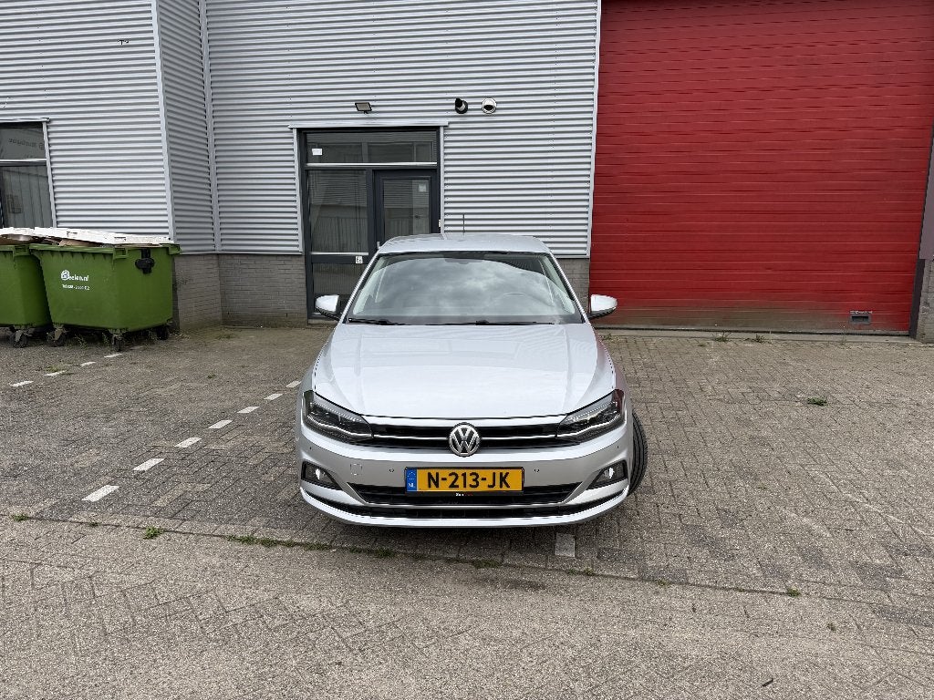 Volkswagen Polo 1.0 KEYLESS | CARPLAY | VIRUTAL | ALCANTARA, Zwart, 95 pk, Alcantara, 49 €/maand
