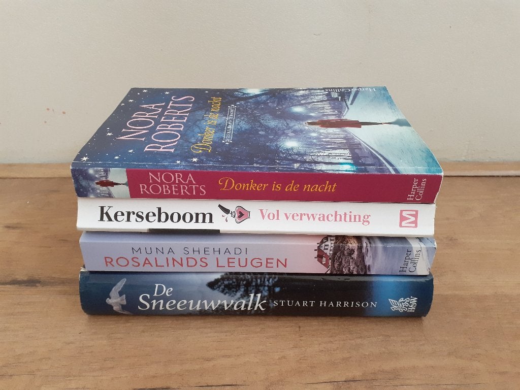 Gratis* stapel romans (3), Ophalen of Verzenden, Zo goed als nieuw