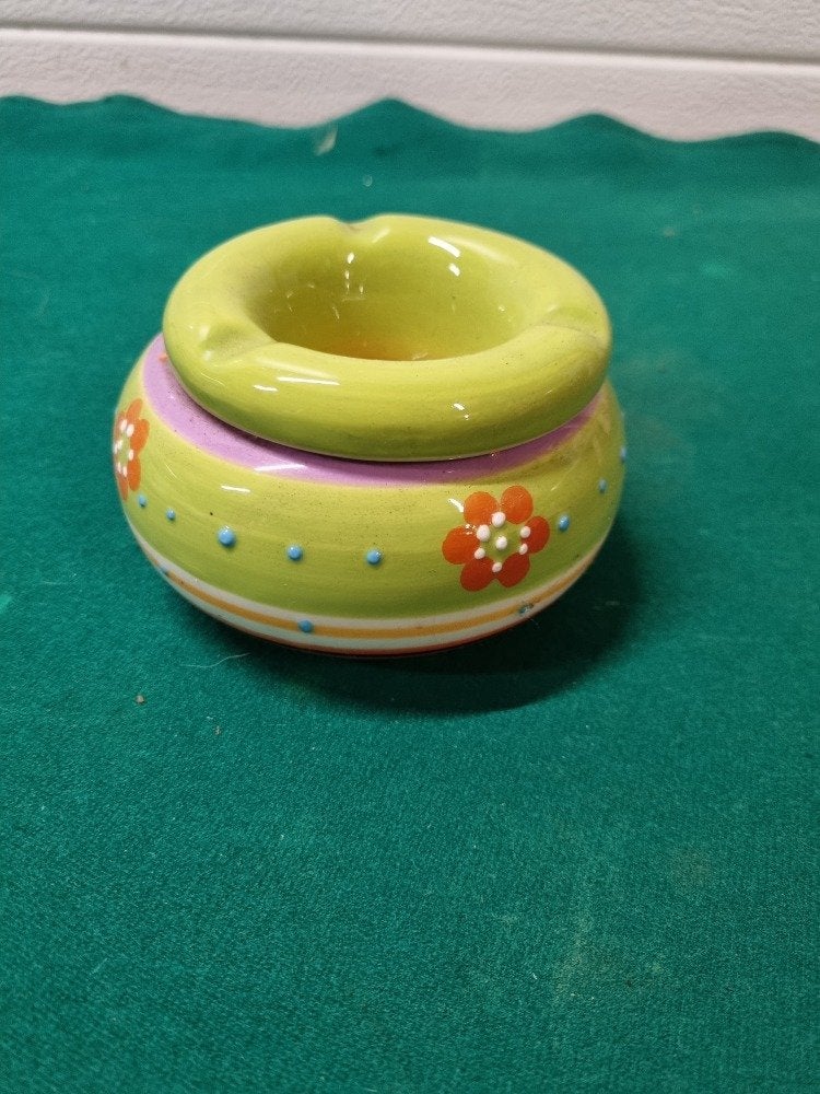 asbak groen met bloemen aardewerk, Verzamelen, Ophalen of Verzenden, 'T Olde Gre-j, Info@toldegrej.nl, Endepoelstraat 20f Didam