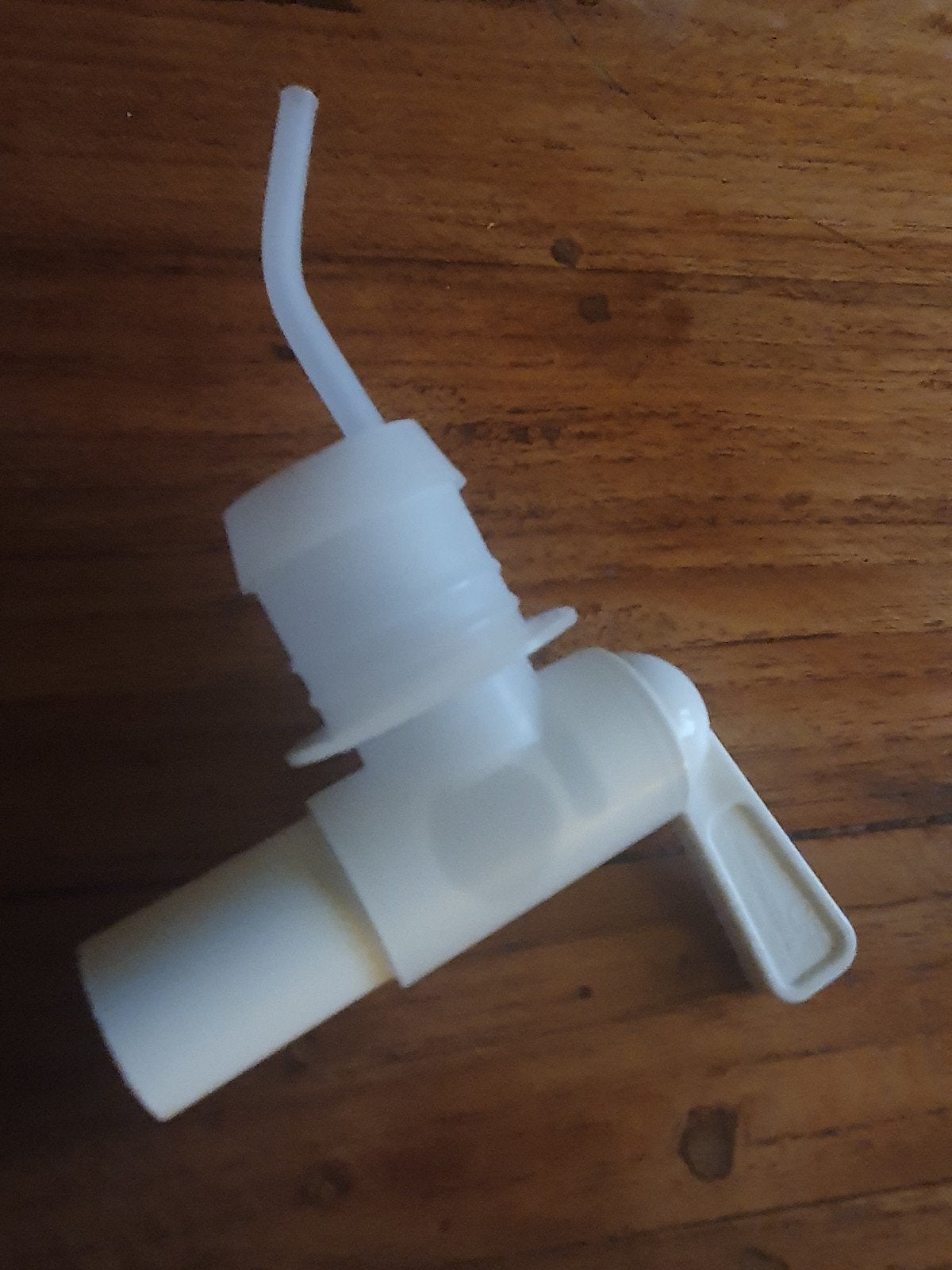 Gratis kunstof waterkraan voor jerrycan. Curver., Ophalen, Zo goed als nieuw, Kraan