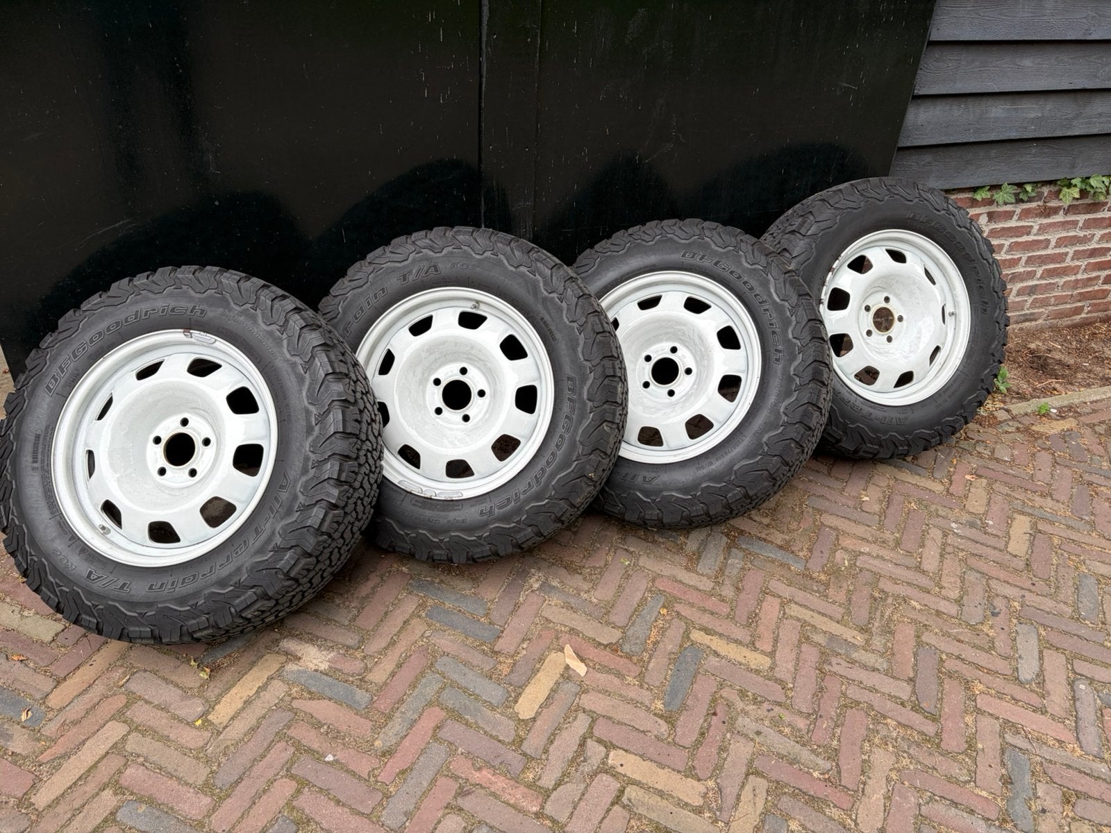 4st wielen land rover defender >2020 bf goodrich 255/70 R18, Auto-onderdelen, 18 inch, 255 mm, Ophalen of Verzenden, All Season