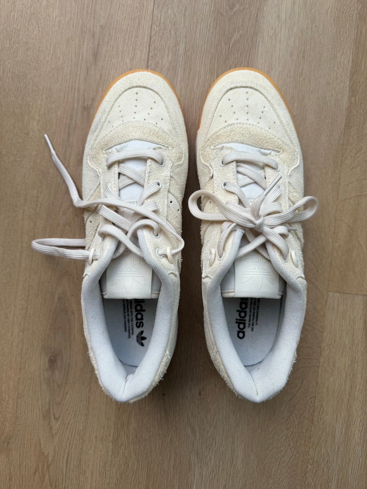 Adidas Low sneakers wit 46 ⅔, Ophalen of Verzenden, Zo goed als nieuw, Overige kleuren, Sneakers of Gympen