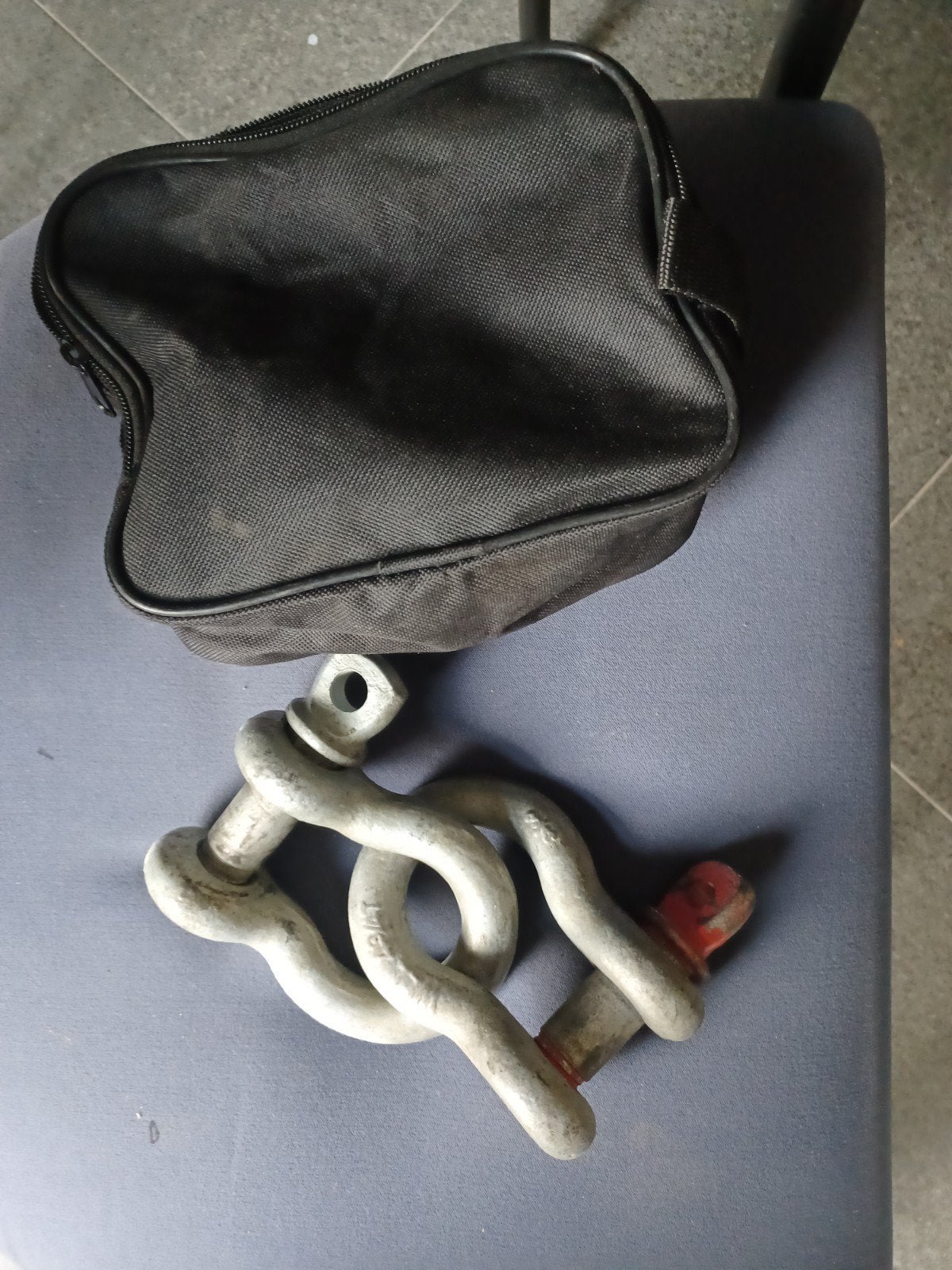 Hoge kwaliteit sleepoog / trekhaak met tas, Auto-onderdelen, Ophalen of Verzenden, Nieuw