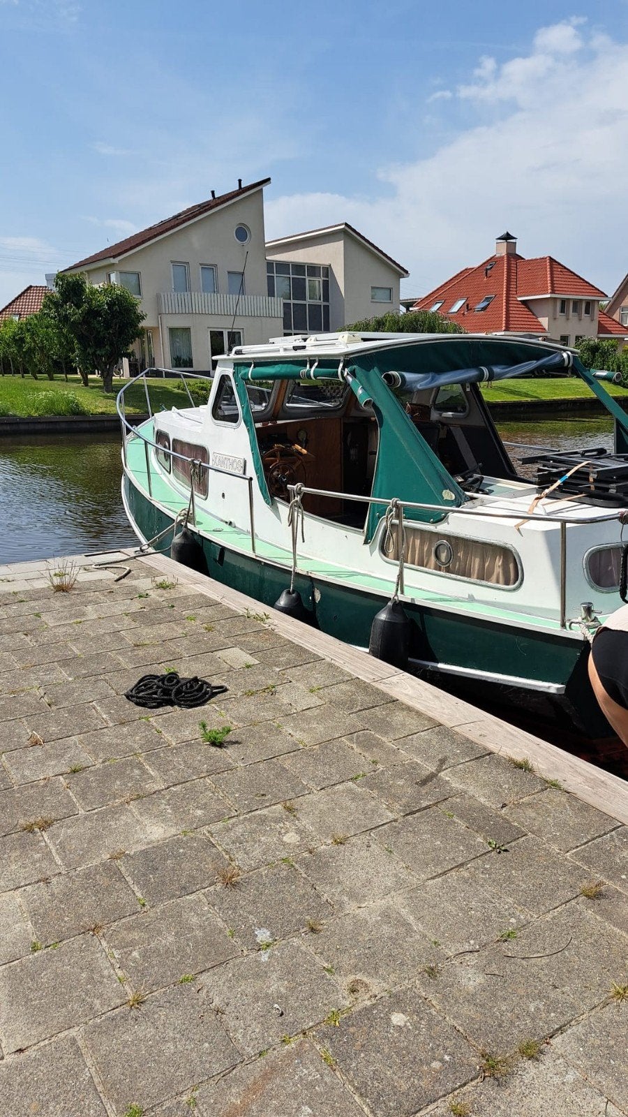 Motorboot 6 slaapplaatsen goede moter, Watersport en Boten, Gebruikt, Binnenboordmotor, Ophalen of Verzenden, Keuken