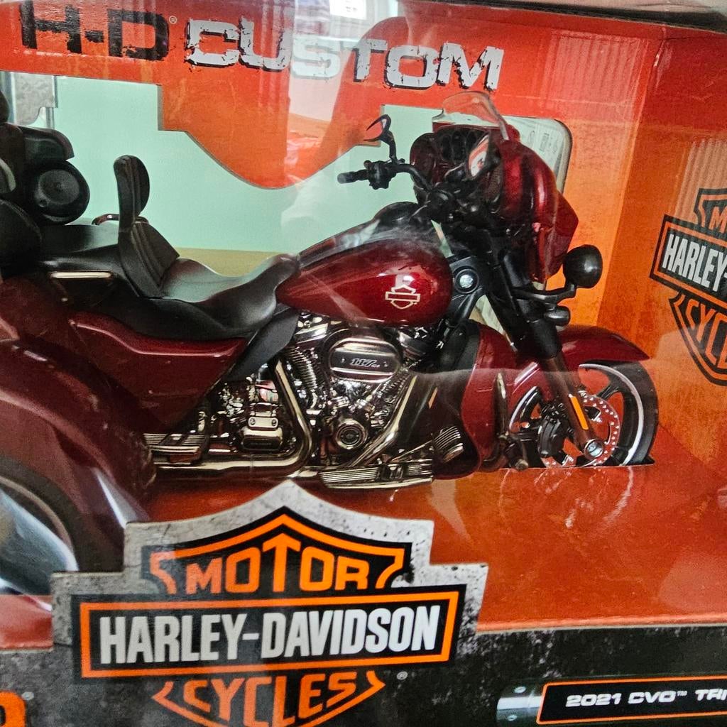 Maisto Harley-Davidson CVO Tri Glide 2021 schaalmodel, 1000 Maisto Way, Fontana, CA 92335, USA, Nieuw, Ophalen of Verzenden, Maisto International Inc.