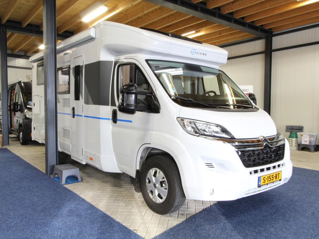 Sun Living S 65 SL Z.g.a.n., Caravans en Kamperen, Campers, Bedrijf, Tot en met 3, Koelkast, 6 tot 7 meter