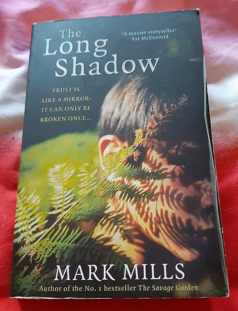 Mark Mills - The long shadow, Ophalen of Verzenden, Gelezen, Fictie