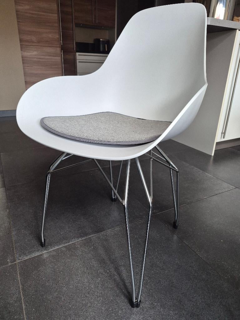 2 eetkamerstoelen Kubikoff, Gebruikt, Twee, Wit, Ophalen of Verzenden