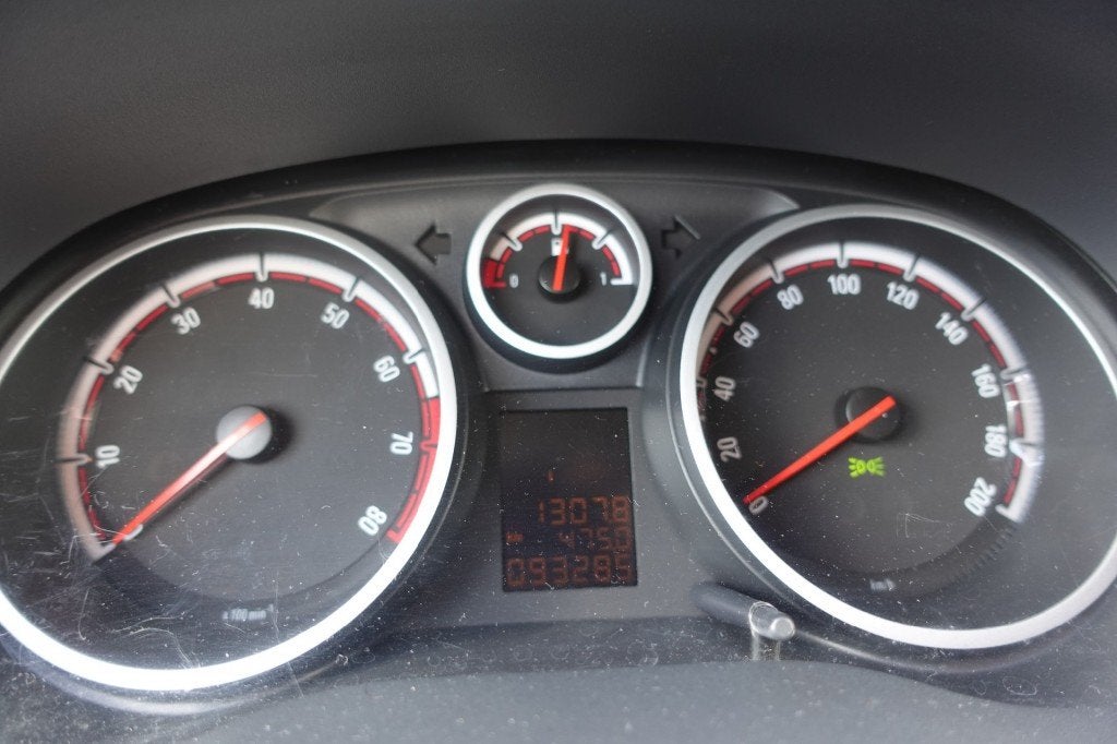 Opel CORSA 1.4-16V SPORT Airco, Gebruikt, 4 cilinders, Bedrijf, Handgeschakeld