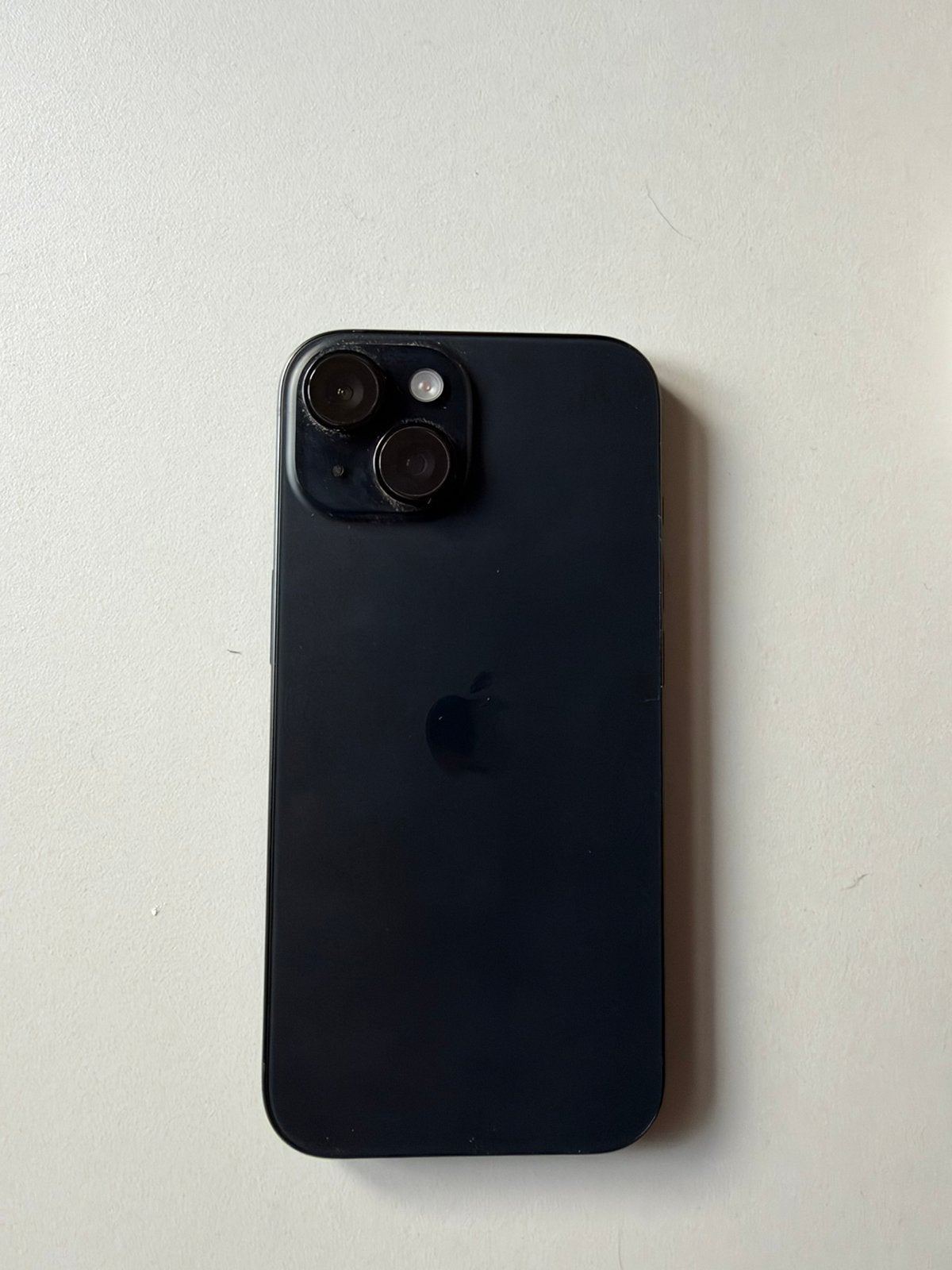 Foto 3 van iPhone 15 128GB Zwart – 2 jaar oud – Batterij 81%