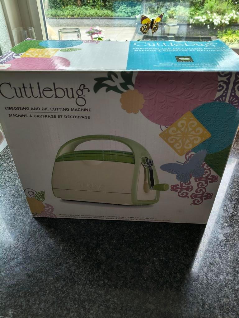 Cuttlebug met stencils in opbergmap, Ophalen, Zo goed als nieuw, Overige thema's, Overige typen