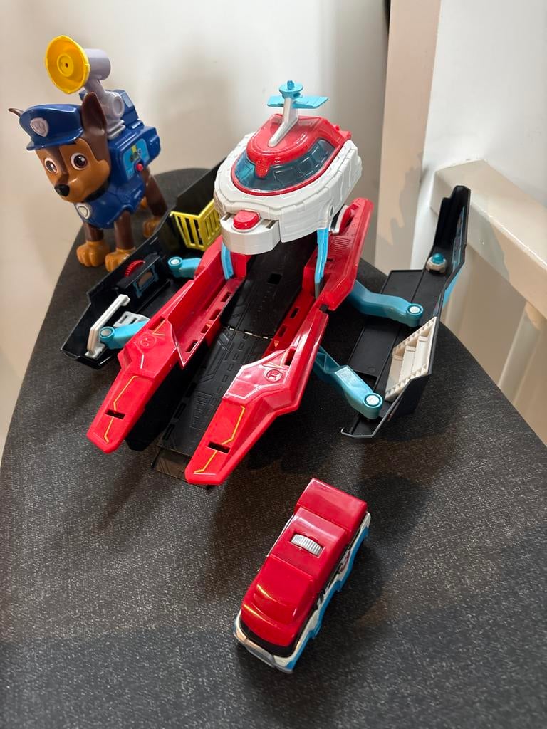 Set van Paw Patrol Chase, hoofdkwartier, horloge en autotje, Ophalen of Verzenden, Gebruikt