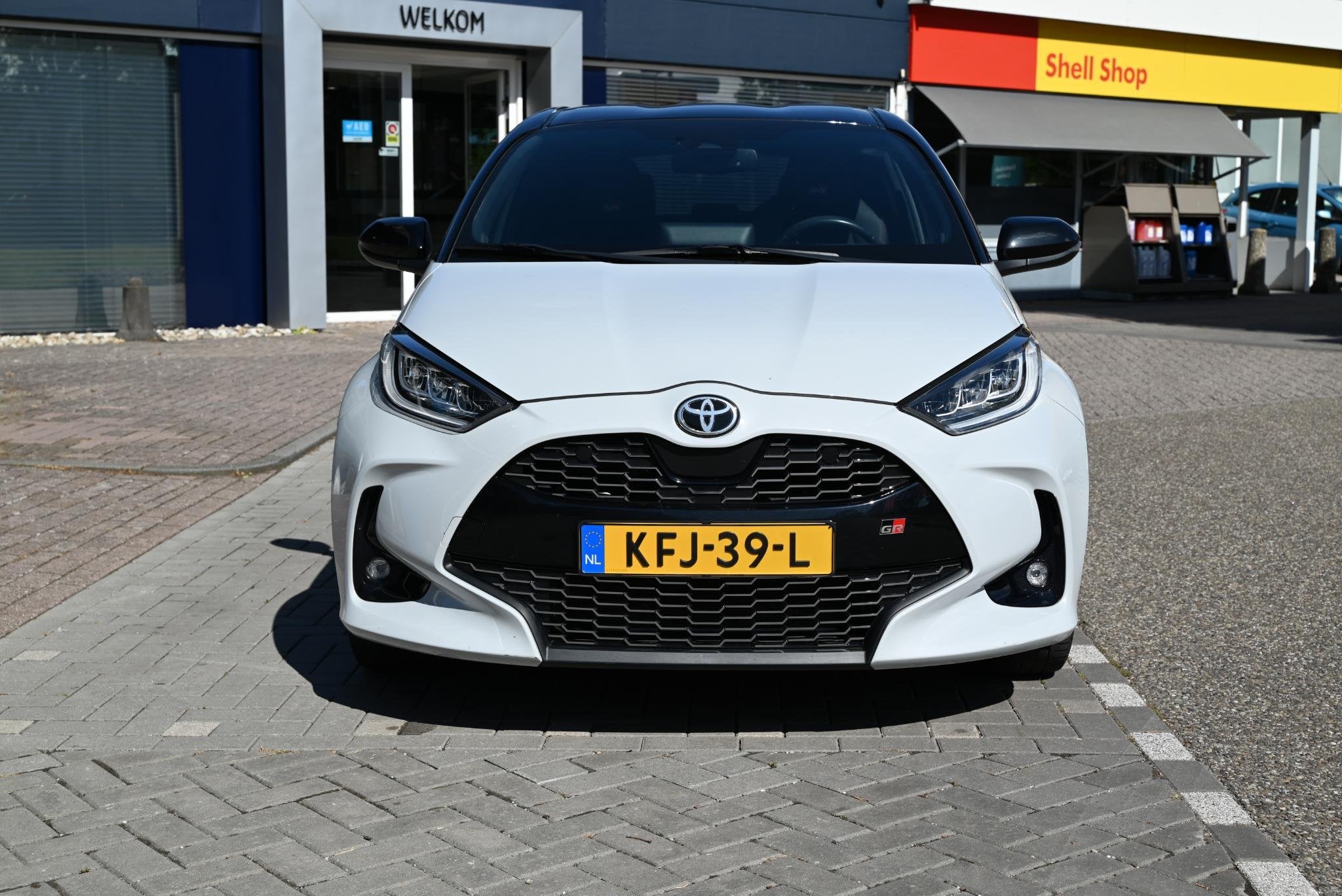 Toyota Yaris 1.5 Hybrid GR Sport, Auto's, 450 kg, Gebruikt, Euro 6, Wit