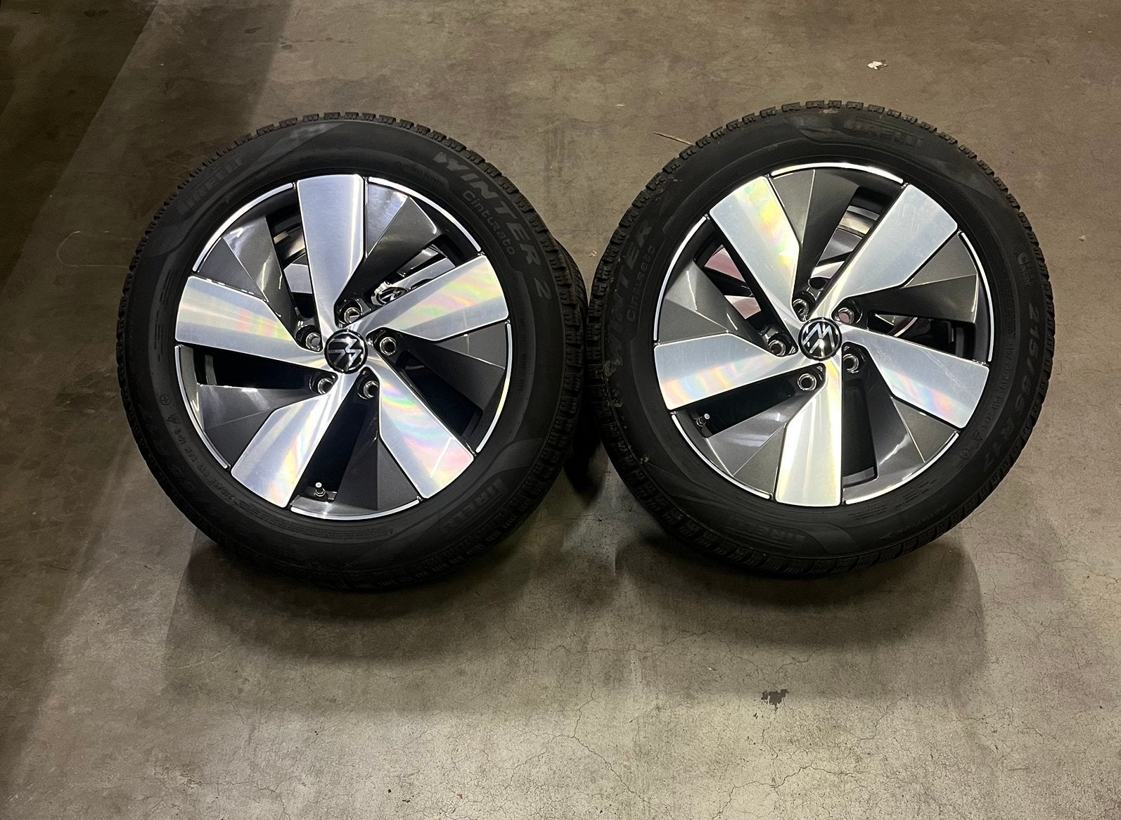 Winterset Vw passat, T roc 17 inch, Auto-onderdelen, Ophalen, Banden en Velgen, 17 inch, Winterbanden
