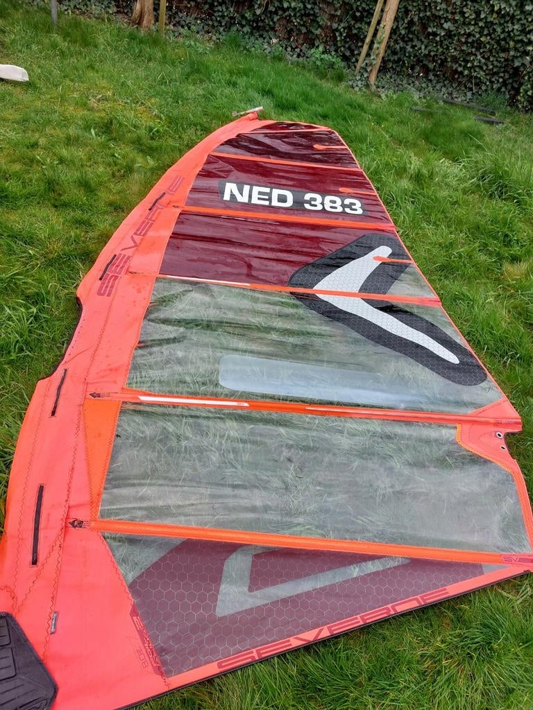 veel windsurf en windfoil
spullen te koop! Ook IQ foil., Ophalen, Met mast
